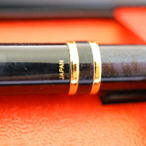 PILOT Grandse Ballpoint Pen in marble black finish with rotating mechanism and black ink, tested writing