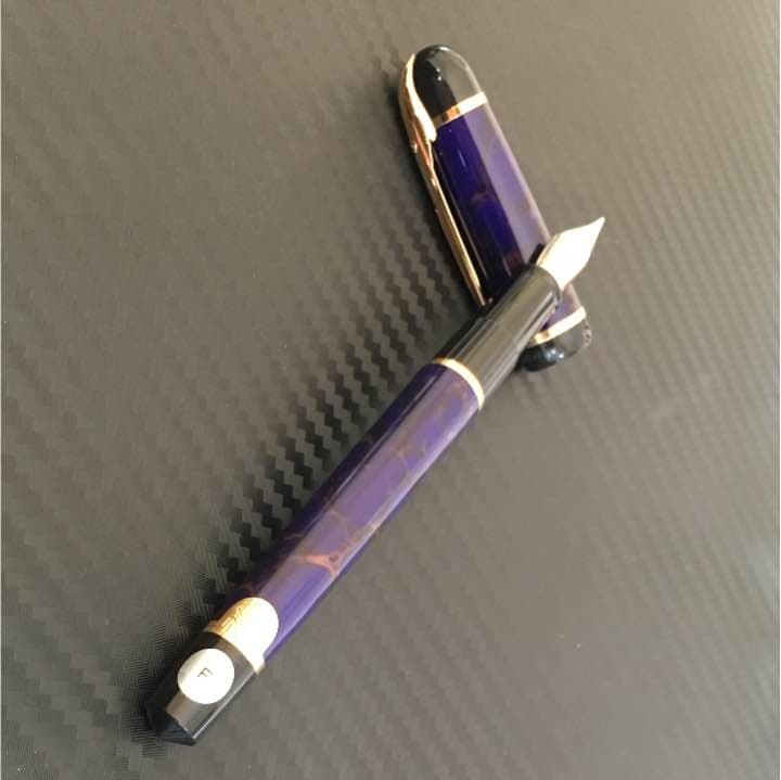 Waterman Fountain Pen with Marble Purple body and Fine nib, new condition