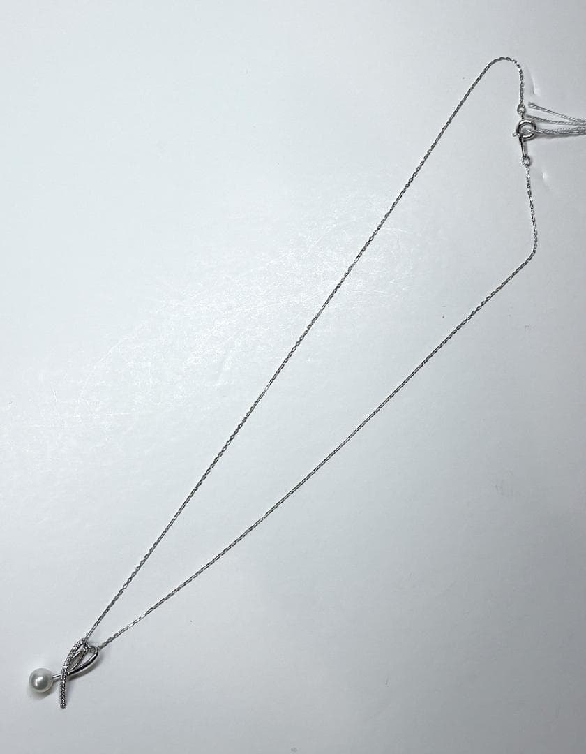 Akoya pearl silver pendant with 5.8mm white green pearl, 18 zircon stones, on a 40cm silver 925 chain