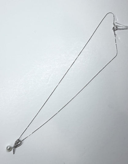 Akoya pearl silver pendant with 5.8mm white green pearl, 18 zircon stones, on a 40cm silver 925 chain