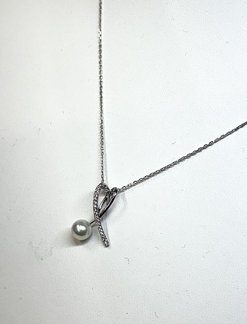 Akoya pearl silver pendant with 5.8mm white green pearl, 18 zircon stones, on a 40cm silver 925 chain