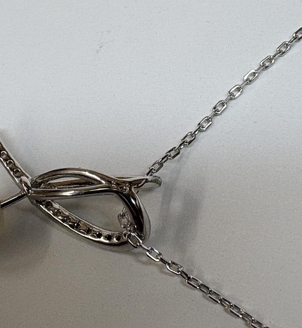 Akoya pearl silver pendant with 5.8mm white green pearl, 18 zircon stones, on a 40cm silver 925 chain