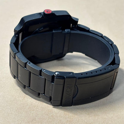 NIXON THE CRUISER Analog Men's Watch — Japanese