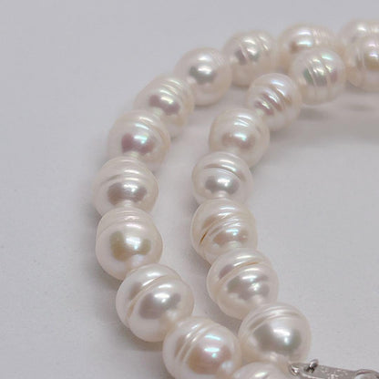 South Sea White Pinctada Pearl Necklace 41cm with 9-11mm round pearls and silver clasp
