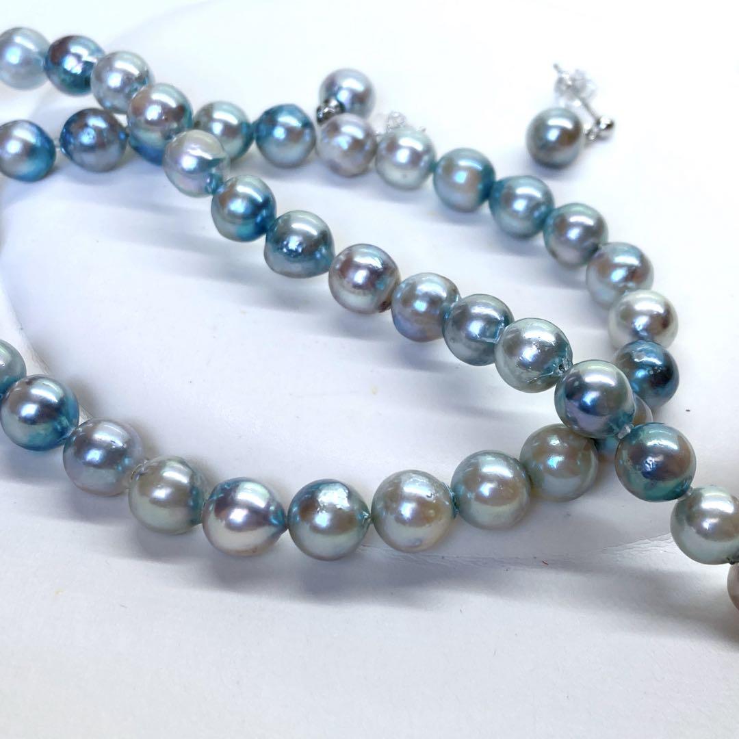 Akoya pearl necklace with silver gray bluish tint semi-round pearls measuring 7.5 to 8 millimeters on a 41.5 cm chain