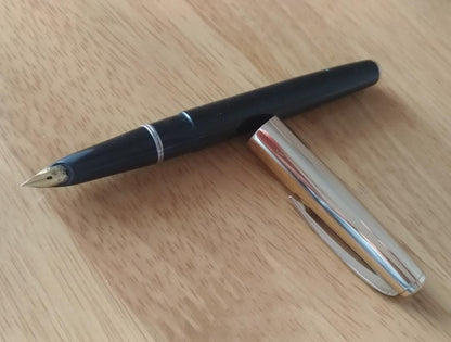 Vintage Pilot 14K Fountain Pen with gold nib made about 50 years ago