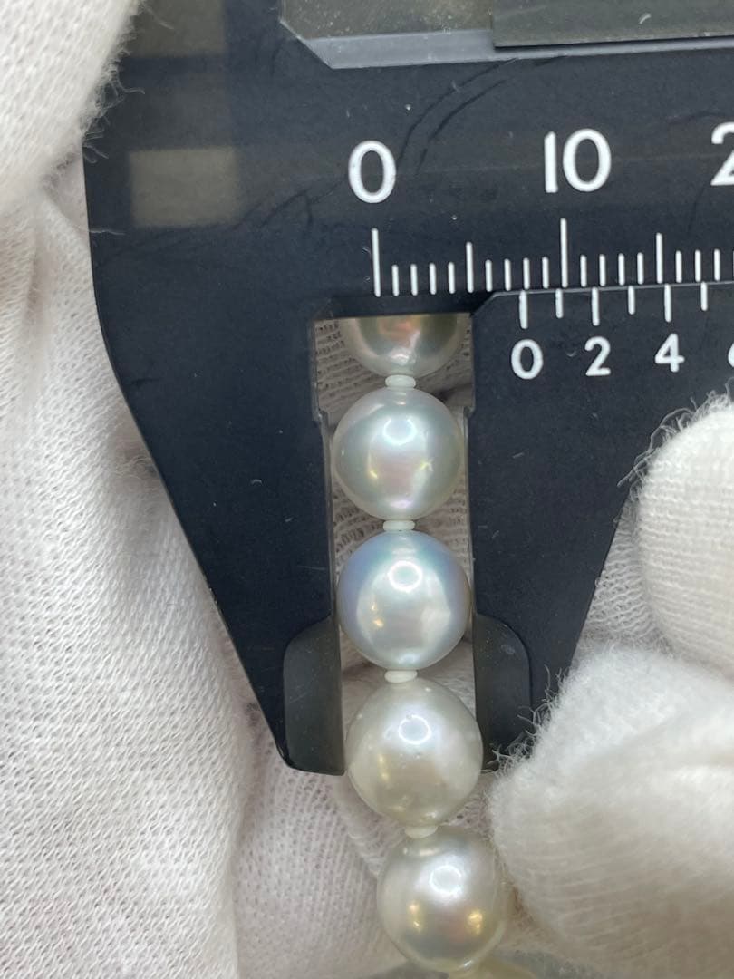 Akoya pearl silver necklace with 8mm genuine pearls on a 45 cm chain