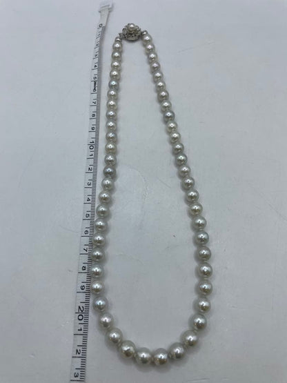 Akoya pearl silver necklace with 8mm genuine pearls on a 45 cm chain