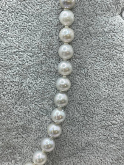 Akoya pearl silver necklace with 8mm genuine pearls on a 45 cm chain