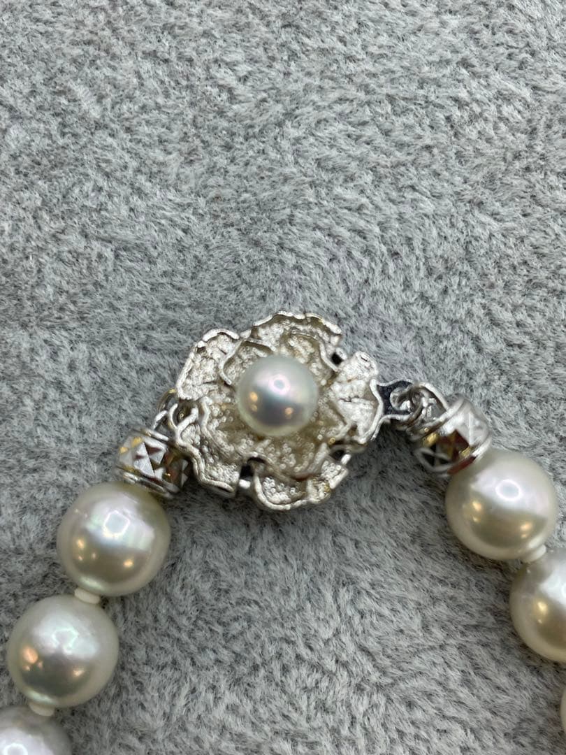 Akoya pearl silver necklace with 8mm genuine pearls on a 45 cm chain