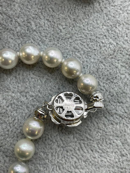 Akoya pearl silver necklace with 8mm genuine pearls on a 45 cm chain