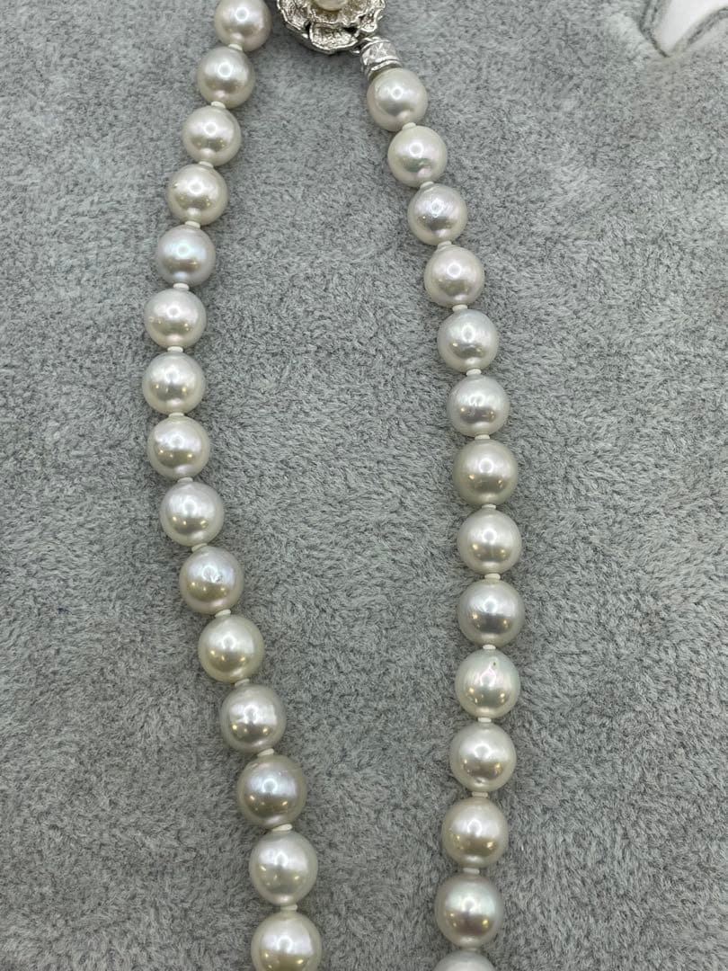 Akoya pearl silver necklace with 8mm genuine pearls on a 45 cm chain