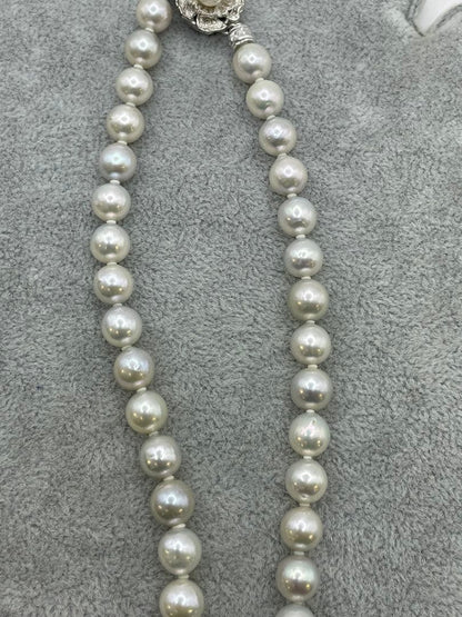 Akoya pearl silver necklace with 8mm genuine pearls on a 45 cm chain