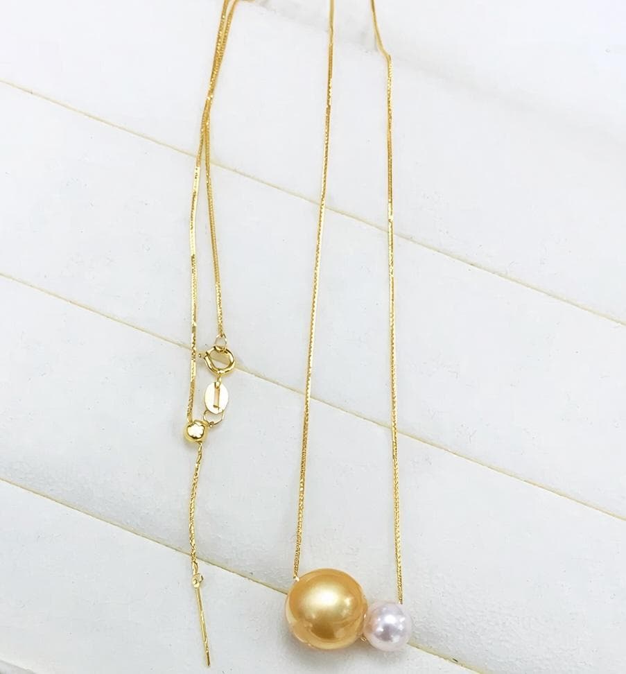 K18YG gold necklace featuring 9-10mm golden and 6-7mm Akoya pearls with 45cm chain