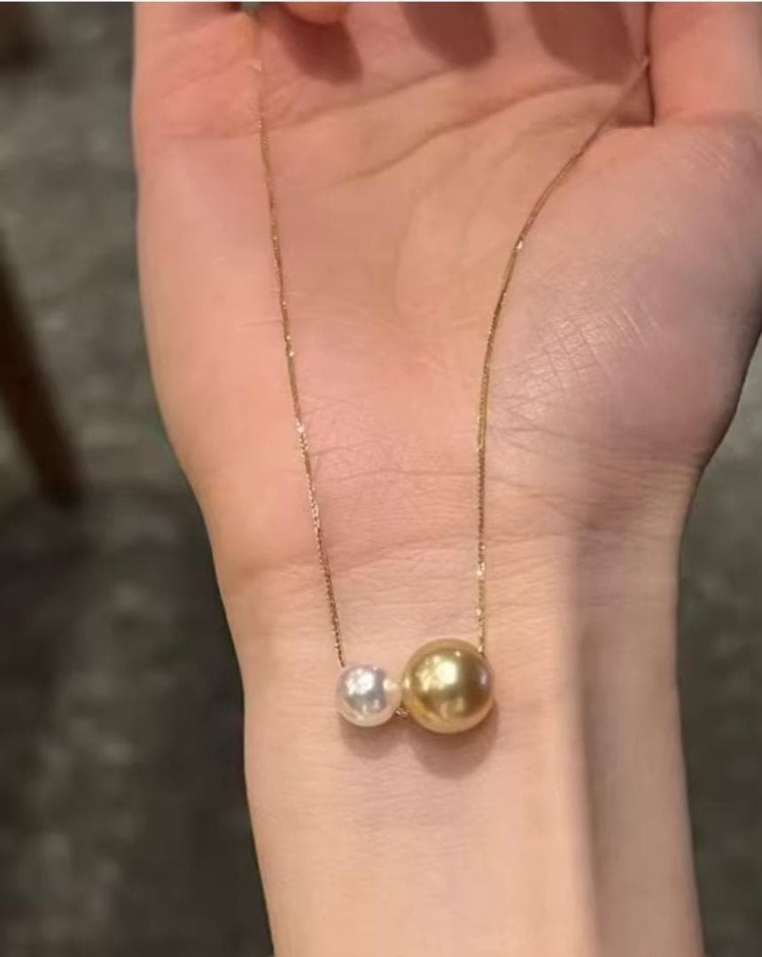 K18YG gold necklace featuring 9-10mm golden and 6-7mm Akoya pearls with 45cm chain