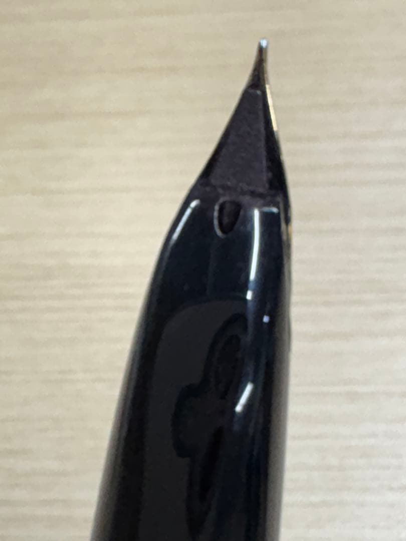 PILOT CUSTOM Fountain Pen Wood with 18K-750 tip and Brad Point, wooden body with engraving, showing minor wear