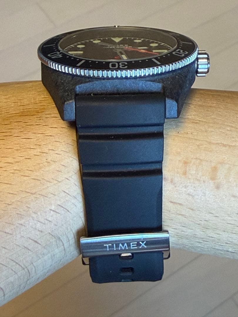 TIMEX Deep Water Diver 200m BBY132 Quartz Men's Watch — Japanese
