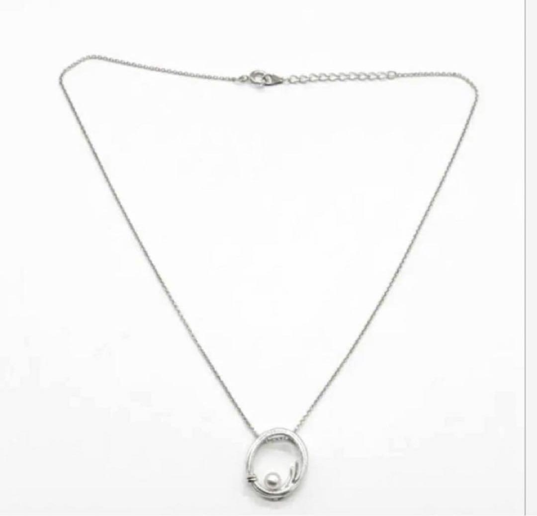 TASAKI Akoya pearl necklace with silver chain and circle design pendant, 45cm length