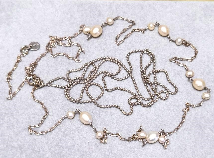 Agete pearl necklace featuring two silver925 strands with pearls, approximately 82 cm long