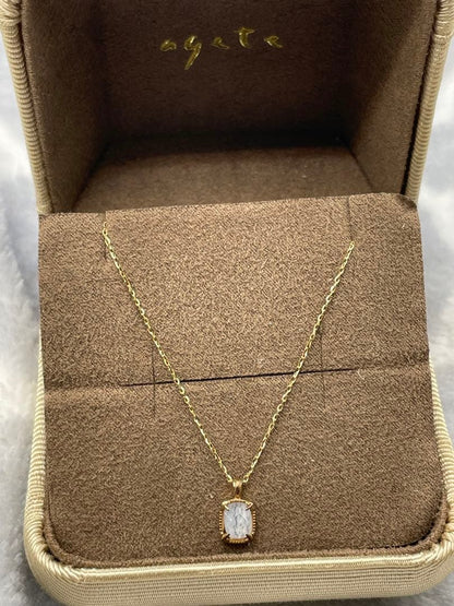 agete K5agate Chain K10 Necklace with blue lace agate and quartz in a moderate square shape inspired by Aurora light