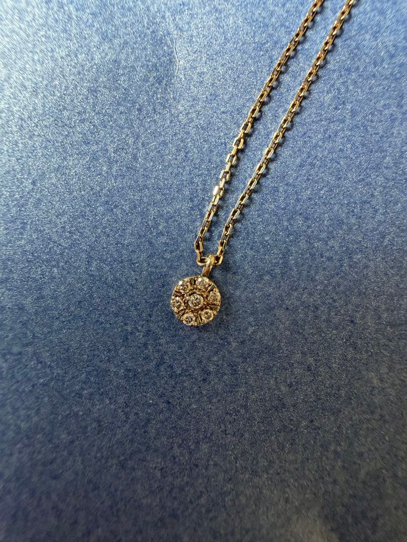 agete K10 yellow gold necklace with 0.03ct diamond and 40cm chain displayed with box