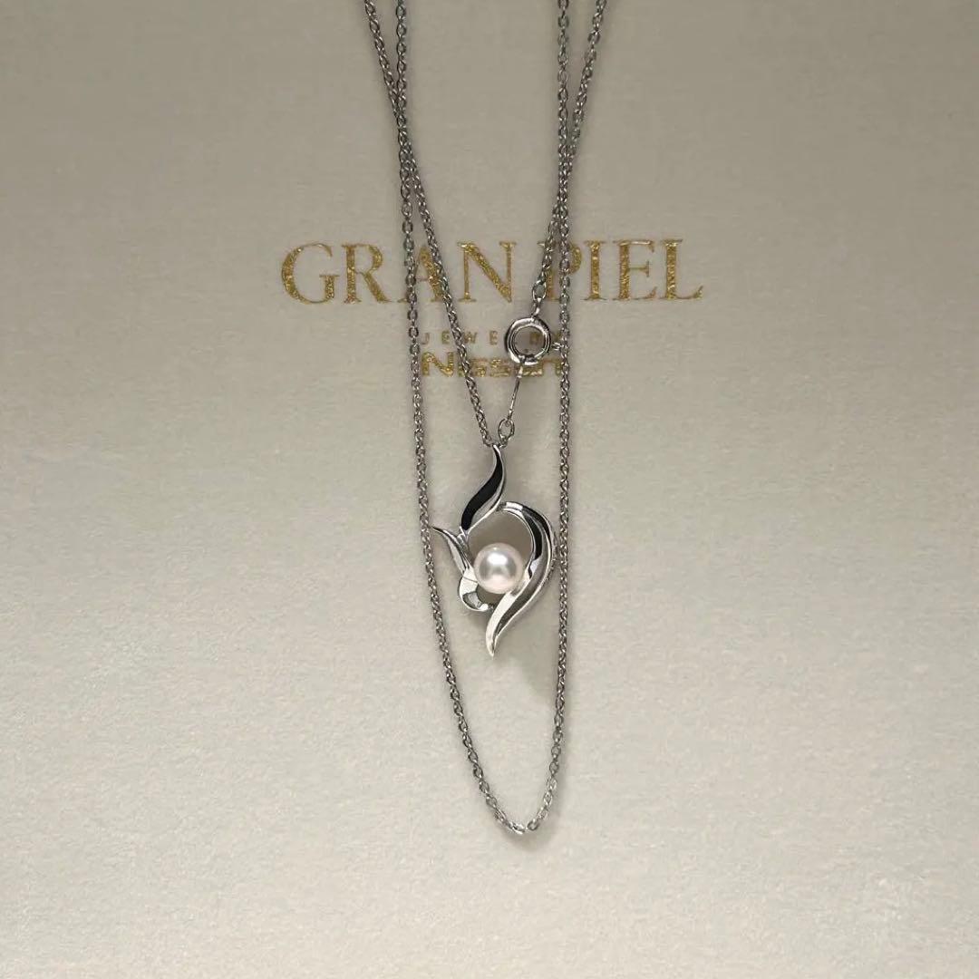 Mikimoto Akoya pearl necklace featuring 6mm pearls on a 41cm silver chain weighing 3 grams
