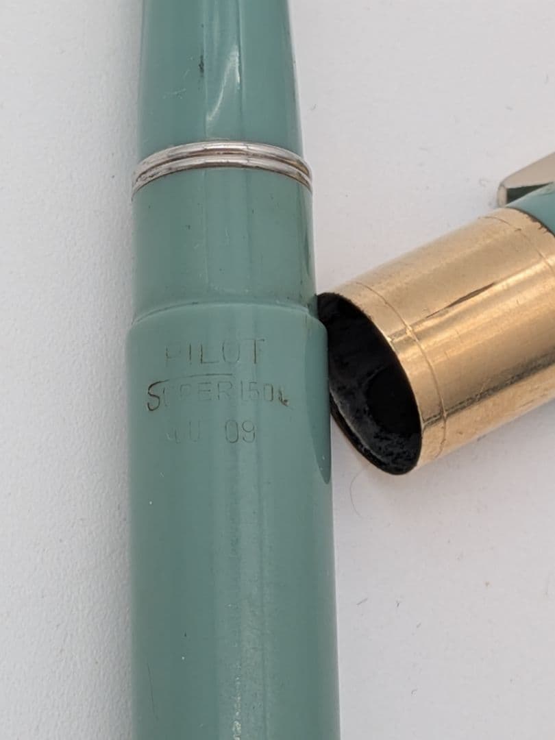 1960s Pilot SUPER150 fountain pen featuring a 14K gold nib