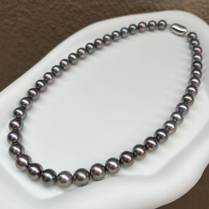 Akoya genuine pearl necklace with black pearls showing slight red hue, 9-9.5mm, 43cm length with case