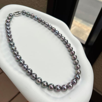 Akoya genuine pearl necklace with black pearls showing slight red hue, 9-9.5mm, 43cm length with case