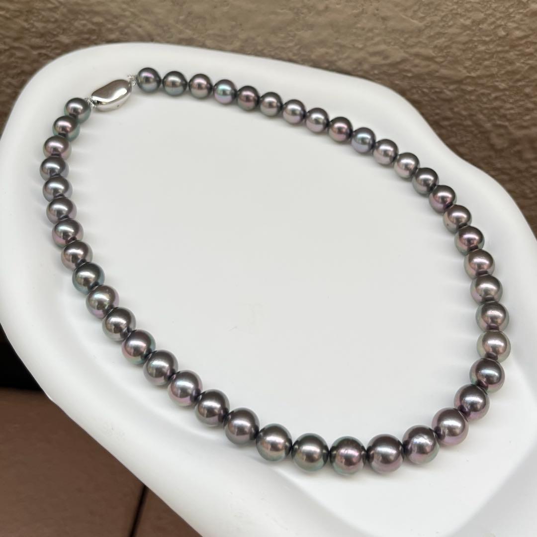 Akoya genuine pearl necklace with black pearls showing slight red hue, 9-9.5mm, 43cm length with case