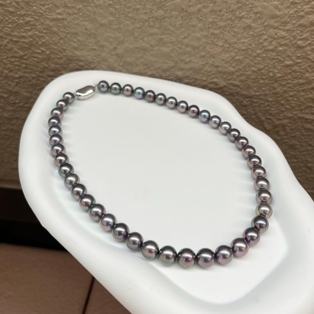 Akoya genuine pearl necklace with black pearls showing slight red hue, 9-9.5mm, 43cm length with case