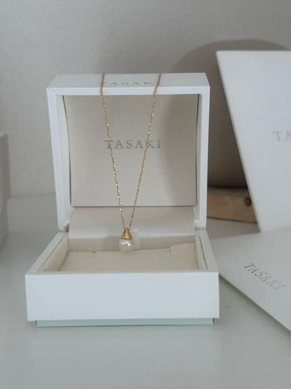 Tasaki Akoya pearl necklace pendant with 7.0 mm pearl set in 18K yellow gold
