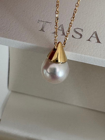 Tasaki Akoya pearl necklace pendant with 7.0 mm pearl set in 18K yellow gold