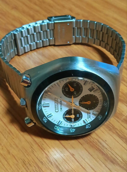 Citizen Tsunokrono Panda Date Quartz Men's Watch — Japanese