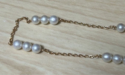 TASAKI Freshwater Pearl K18 Station Necklace with white pearls on a 38cm gold station chain