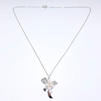 Mikimoto Pearl Ribbon Necklace with 4.0-5.7mm pearls on silver 40cm chain