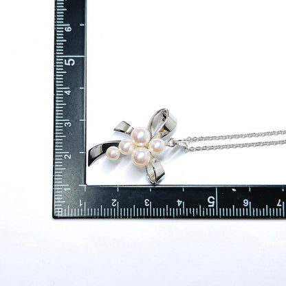 Mikimoto Pearl Ribbon Necklace with 4.0-5.7mm pearls on silver 40cm chain