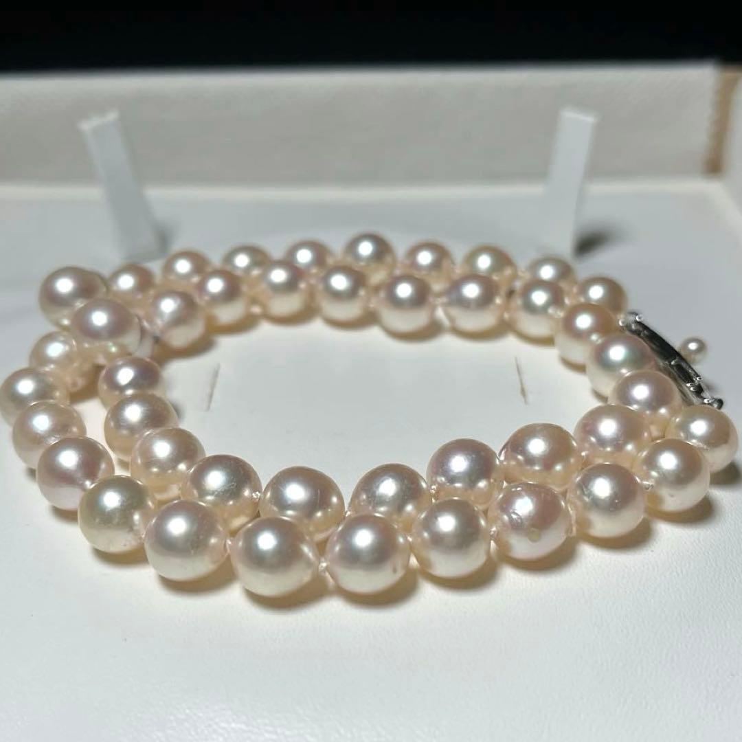 Akoya pearl necklace with semi-round pearls sized 7.6 to 8.4 mm on a 43 cm silver stamped strand