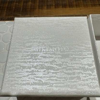 Mikimoto Pearl Necklace white pearls from 2024 with original box in pristine condition
