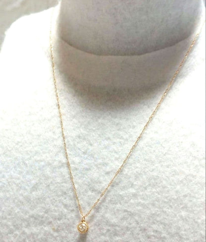 agete 0.15ct K18 gold diamond pendant necklace with link chain on white background