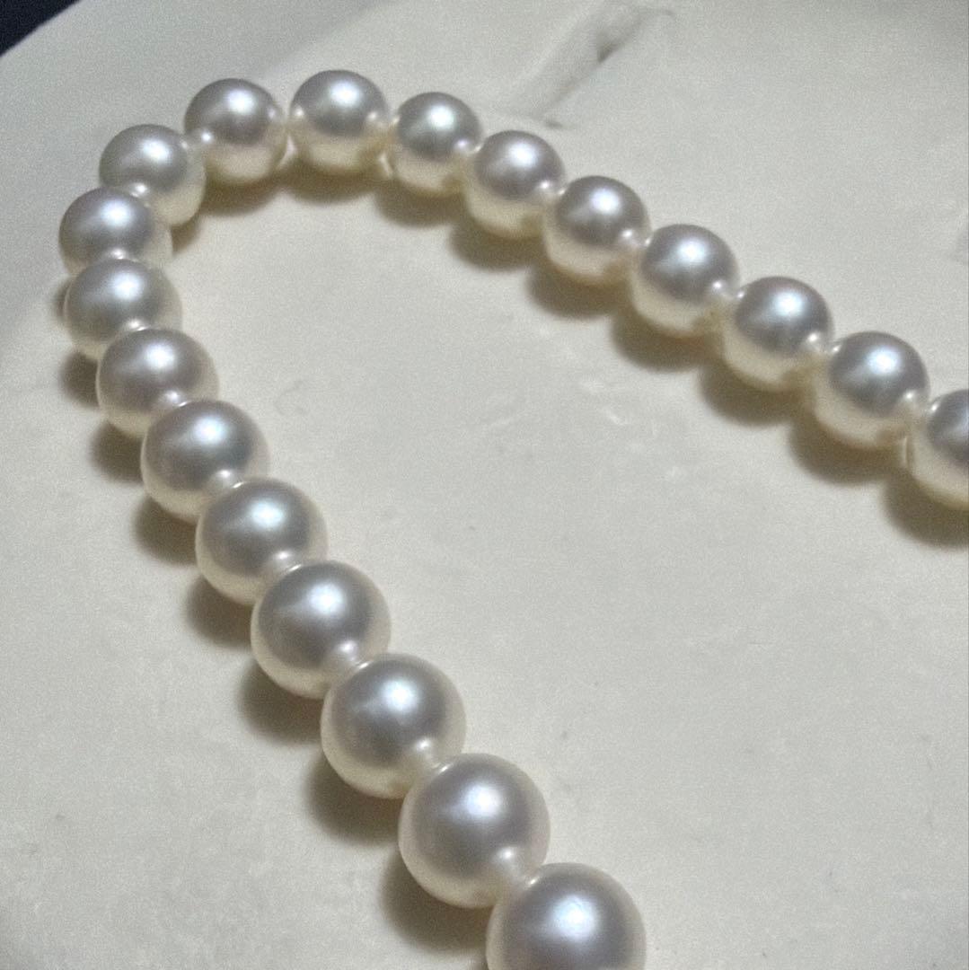 TASAKI Akoya Pearl Necklace featuring 7.5mm genuine pearls on a 42.5 cm ribbon chain with high luster