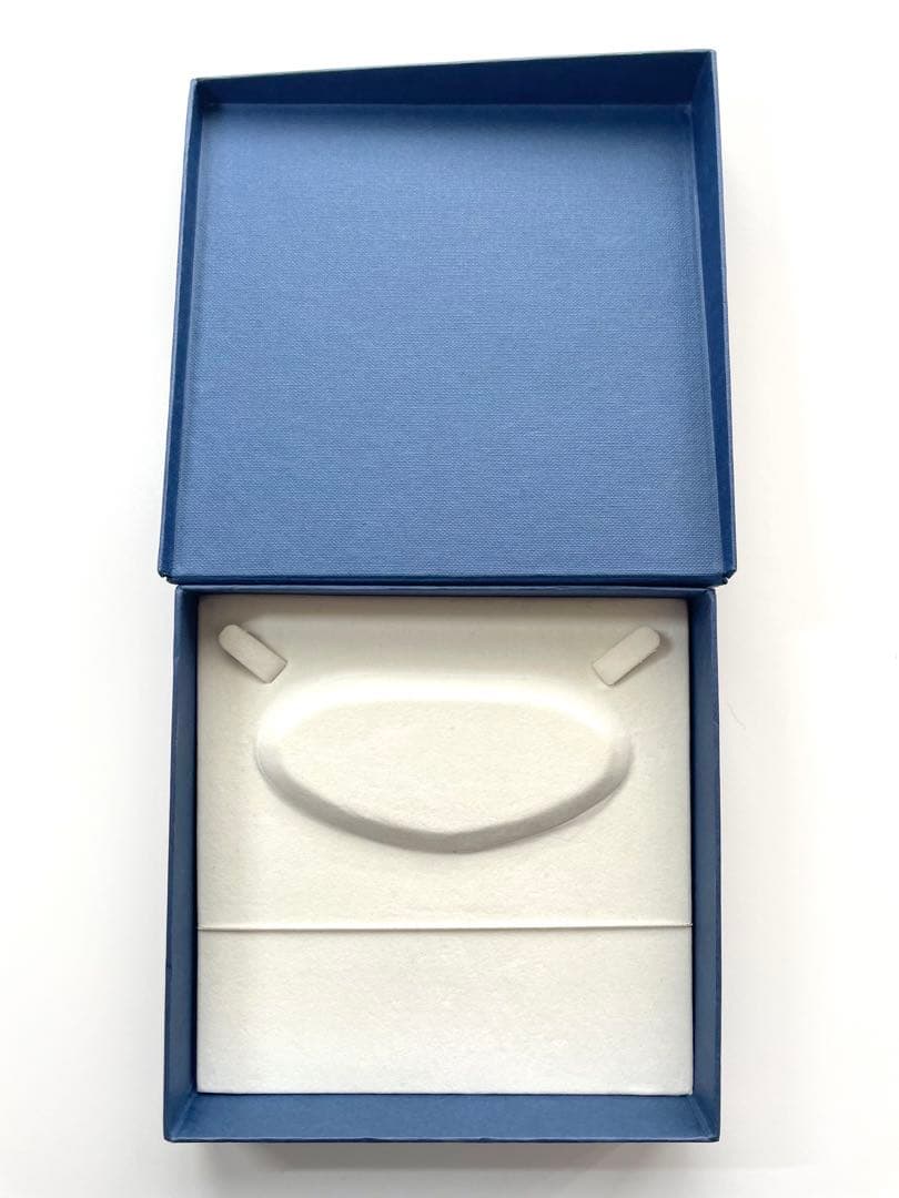 TASAKI pearl necklace in gold color with mother of pearl, displayed with box and guarantee
