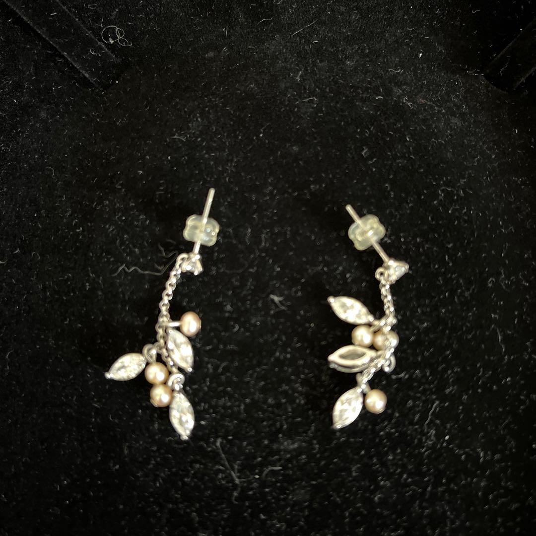Freshwater pearl and Venetian necklace set with matching earrings used once for celebration