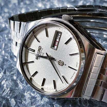 SEIKO QZ梨地ダイヤルデイデイト 1975 Automatic Men's Watch — Japanese