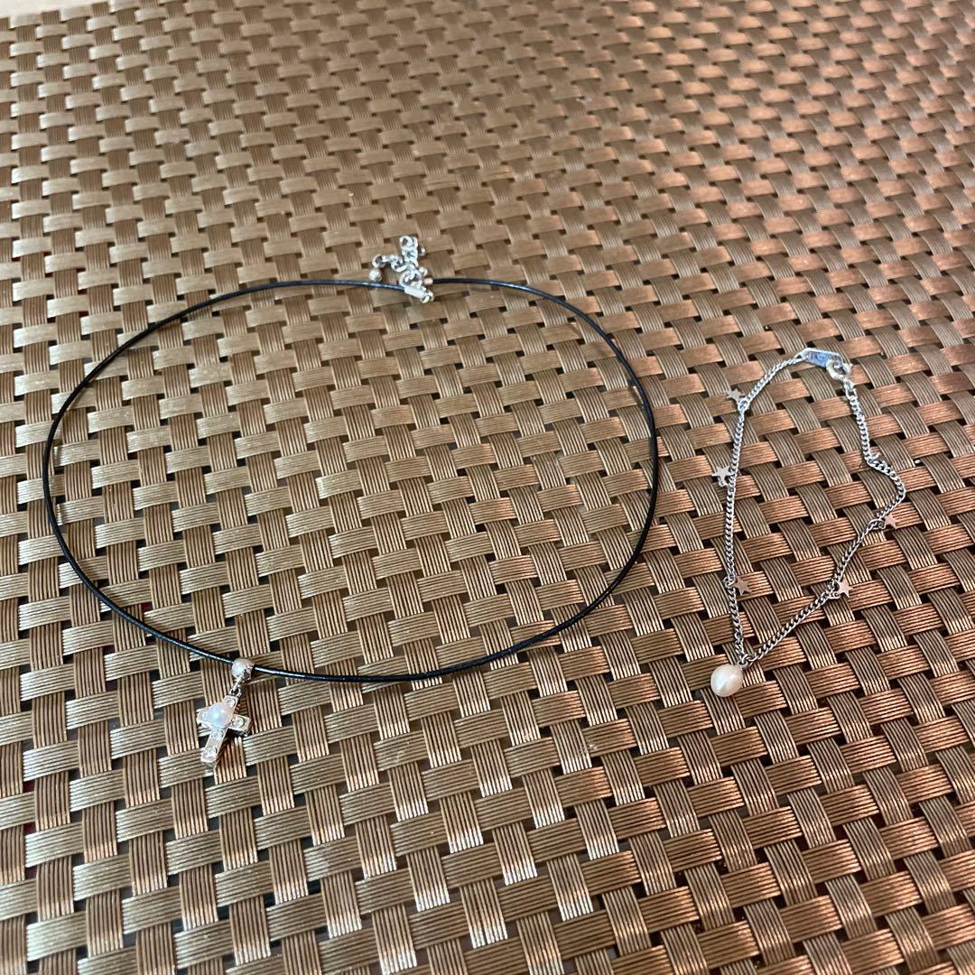Mikimoto Pearl Island Necklace and Bracelet Set with 4mm and 5mm pearls on display