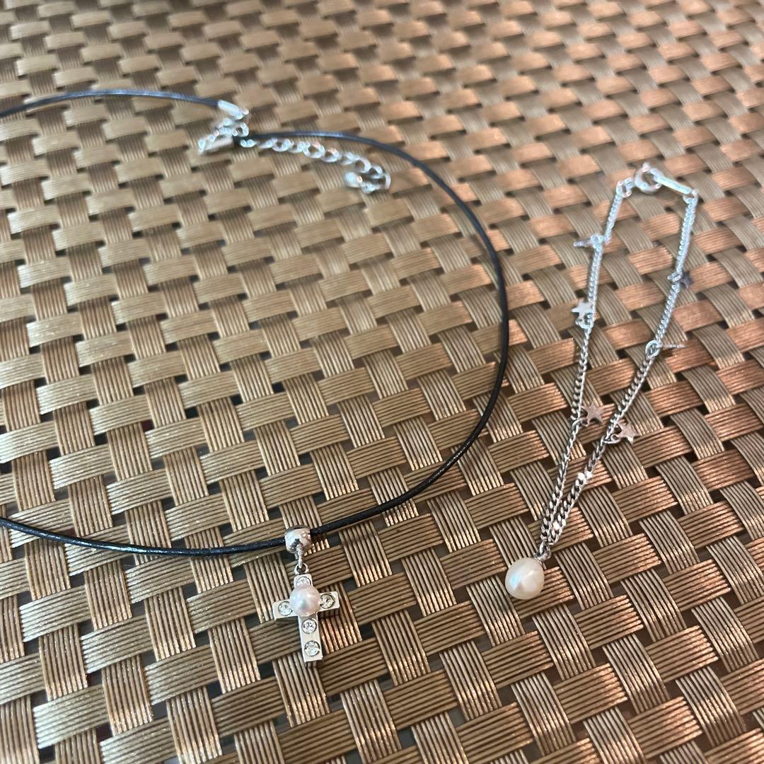 Mikimoto Pearl Island Necklace and Bracelet Set with 4mm and 5mm pearls on display