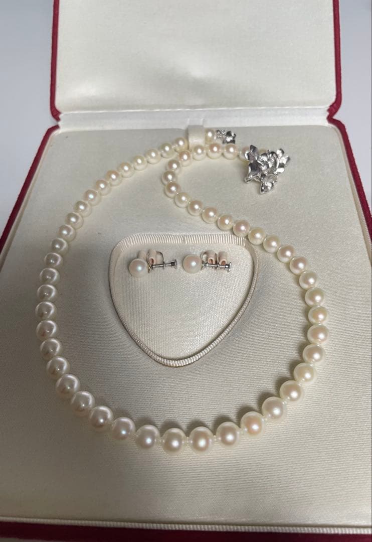 Yamato Eternal Elegance pearl jewelry set with 8mm pearls featuring a 48cm necklace and matching earrings
