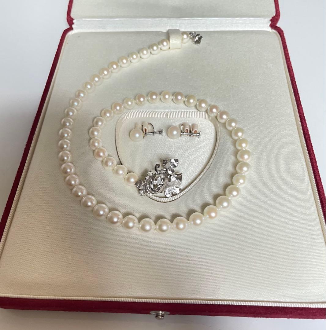Yamato Eternal Elegance pearl jewelry set with 8mm pearls featuring a 48cm necklace and matching earrings