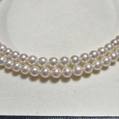 Tasaki Akoya pearl long necklace with 5.5-6mm pearls measuring 109 cm in length