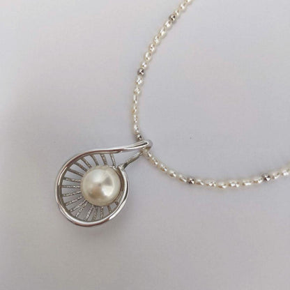 Akoya and Freshwater Pearl Necklace featuring 8.5-9 mm pearls on a 41.5 cm plus 5 cm chain